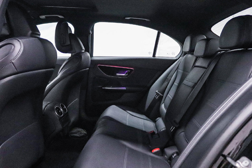 Used 2025 Mercedes-Benz C 300 4MATIC Sedan image 18