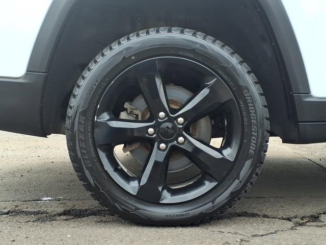 Certified 2023 Jeep Grand Cherokee L Limited w/ Black Appearance Package AWD/4WD image 9