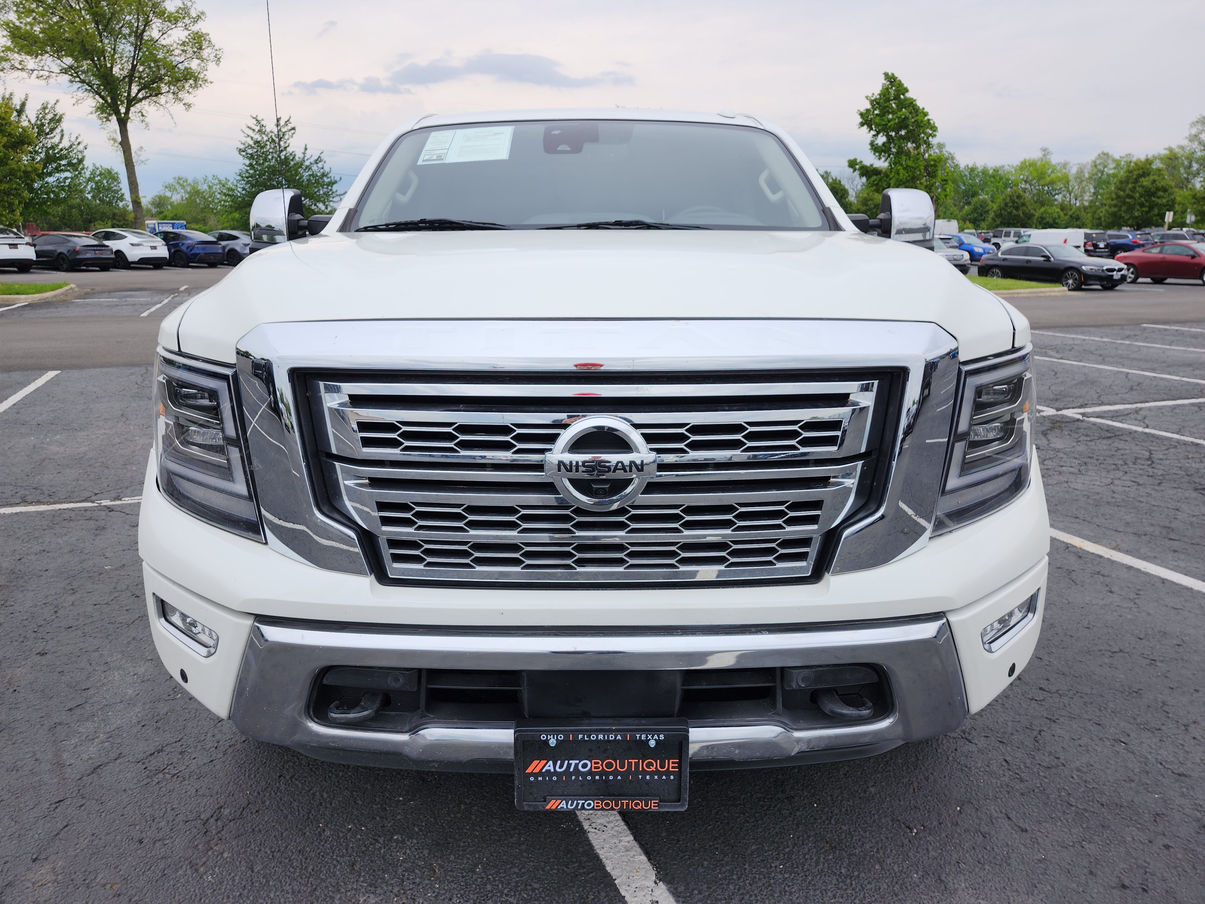 Used 2021 Nissan Titan SL w/ Moonroof Package AWD/4WD image 17