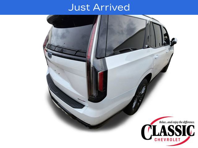 Used 2023 Cadillac Escalade V w/ LPO, ONYX Package AWD/4WD image 6