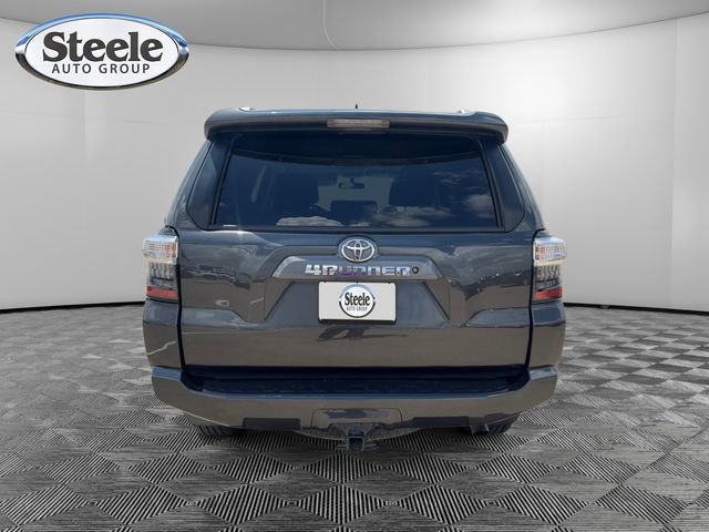 Used 2016 Toyota 4Runner SR5 image 4