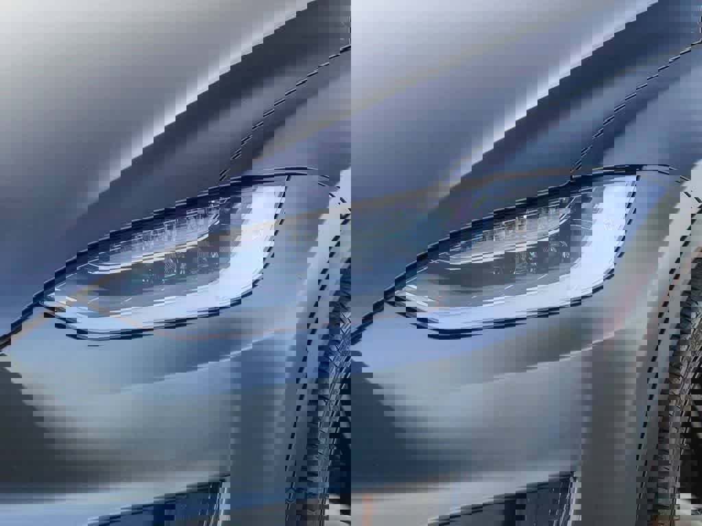 Used 2021 Tesla Model X Long Range image 8