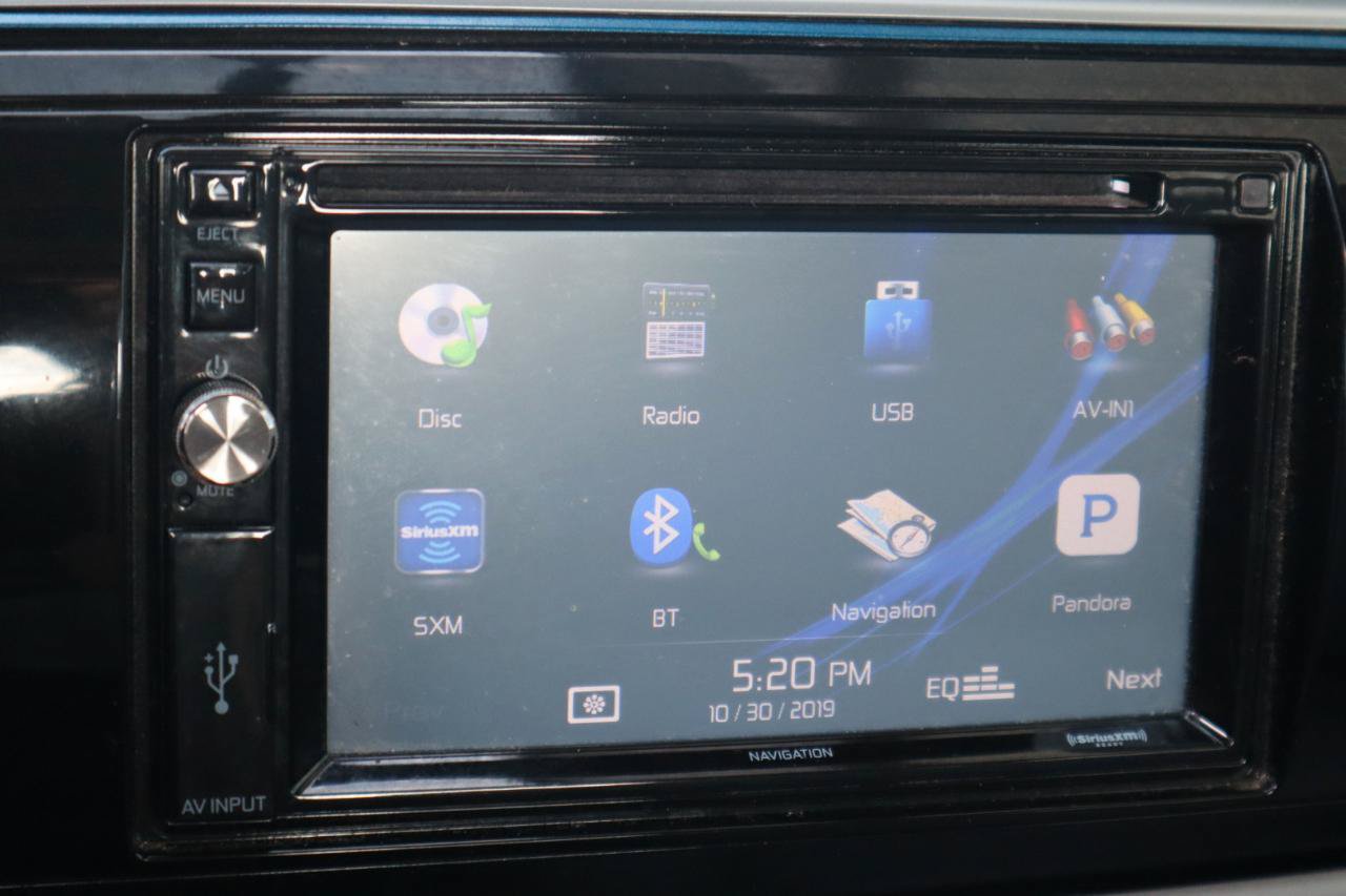 Used 2015 Toyota Corolla LE FWD image 54