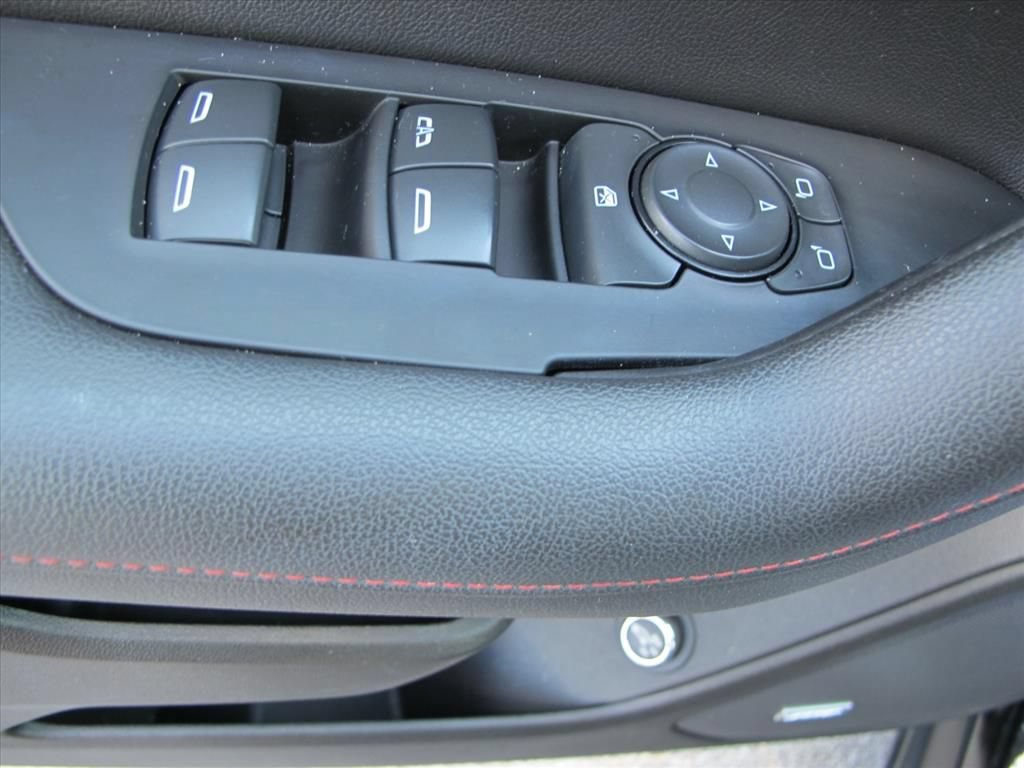 Used 2021 Chevrolet Blazer RS w/ Enhanced Convenience Package FWD image 10