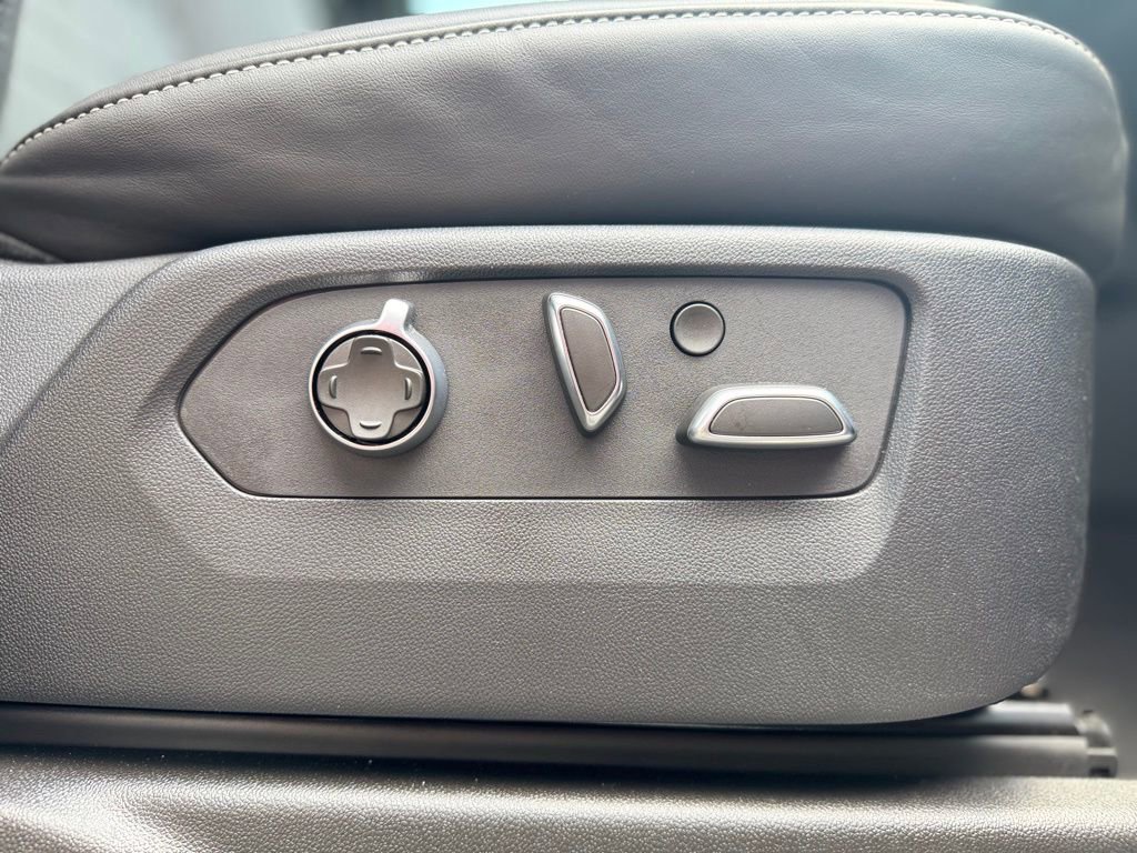 Used 2024 Cadillac Escalade ESV Sport Platinum w/ LPO, ONYX Package image 45