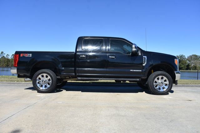 Used 2017 Ford F250 Lariat w/ Lariat Ultimate Package image 3