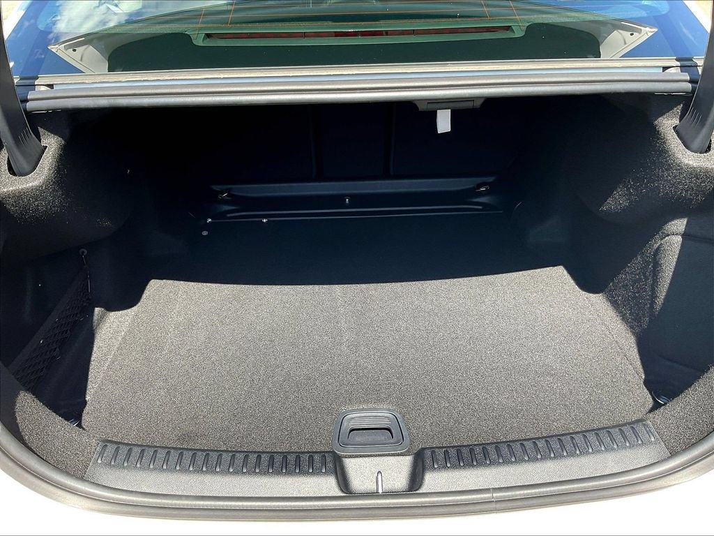 Used 2025 Mercedes-Benz E 350 4MATIC Sedan image 36