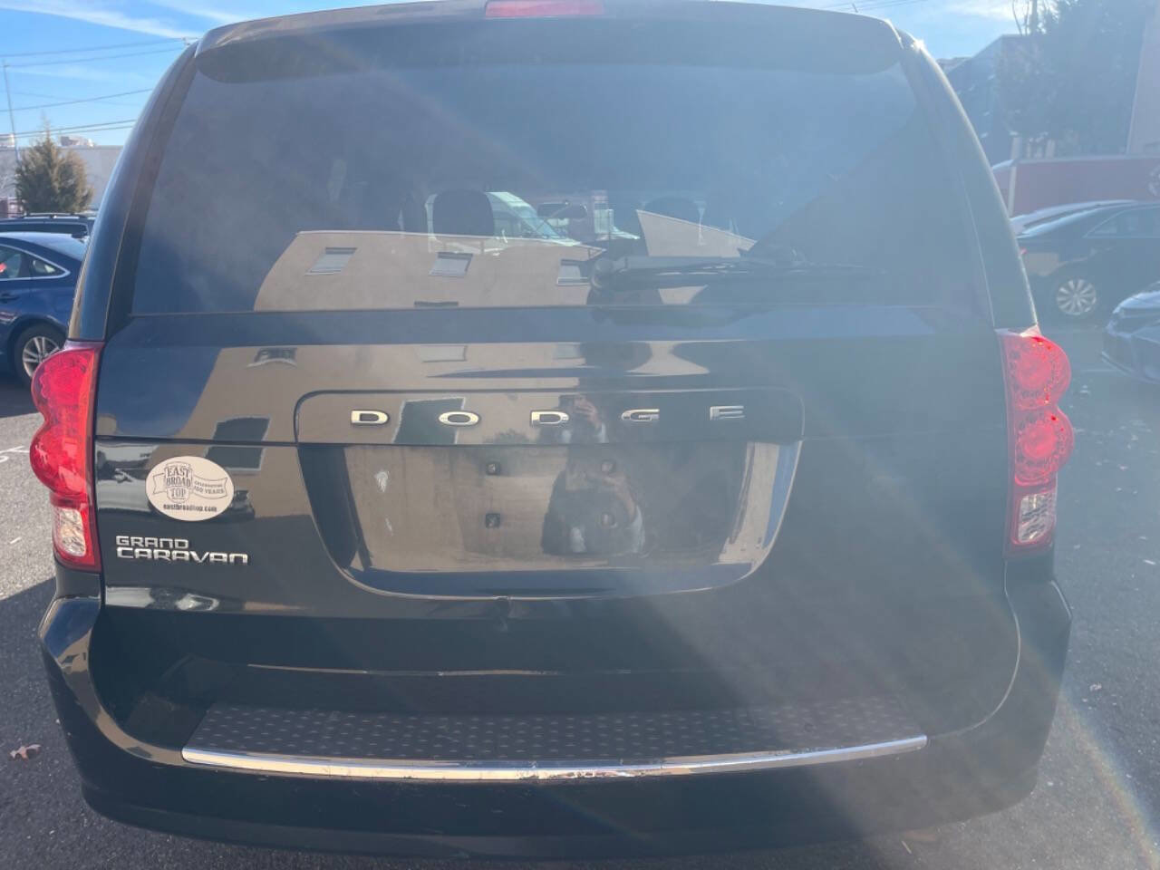 Used 2012 Dodge Grand Caravan SXT image 7