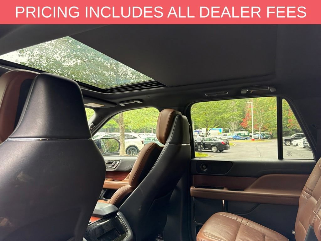 Used 2023 Lincoln Navigator L Reserve AWD/4WD image 10