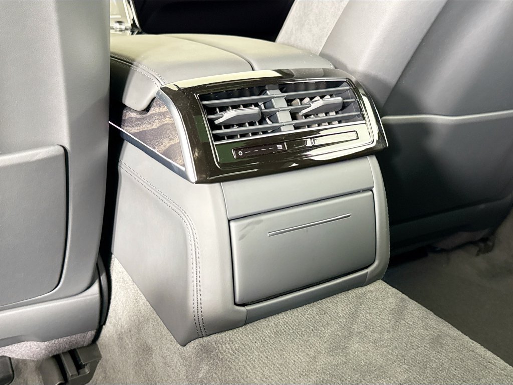 New 2026 Audi A8 L 3.0T AWD/4WD image 17