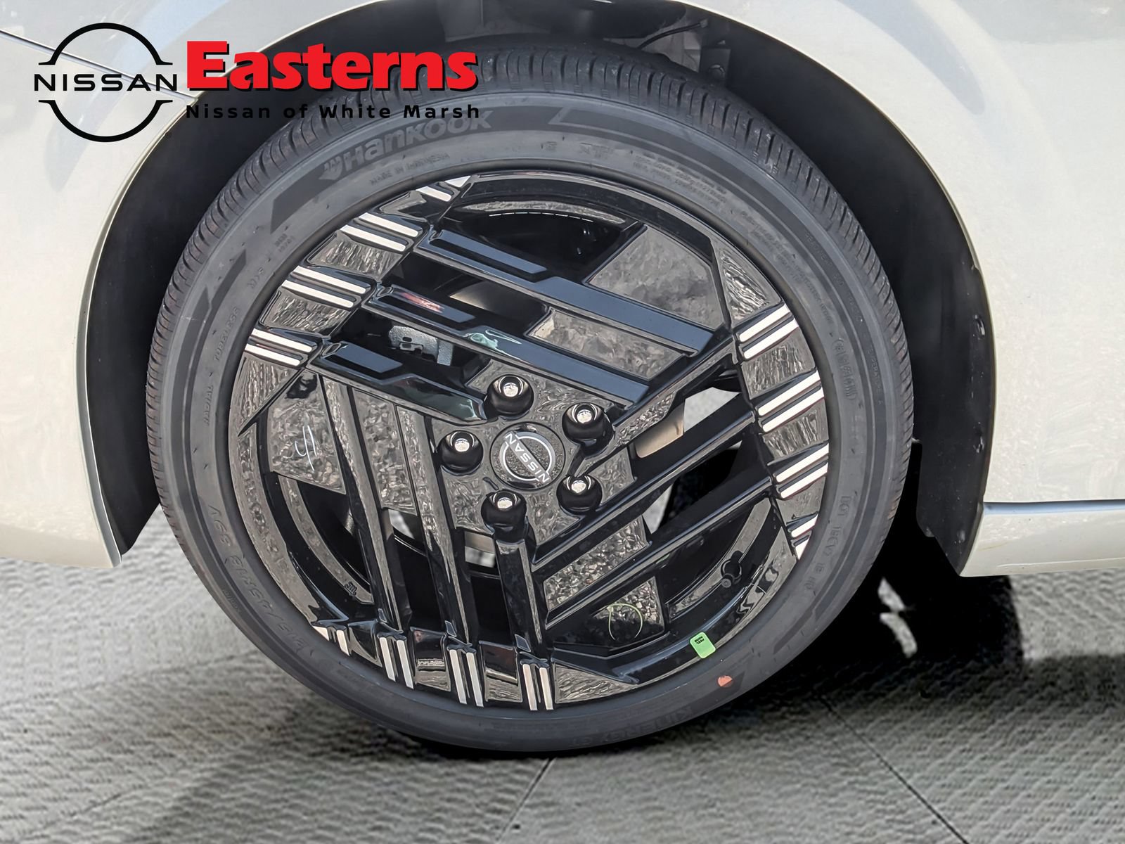 New 2027 Nissan Sentra SR w/ SR All Weather Package FWD image 9