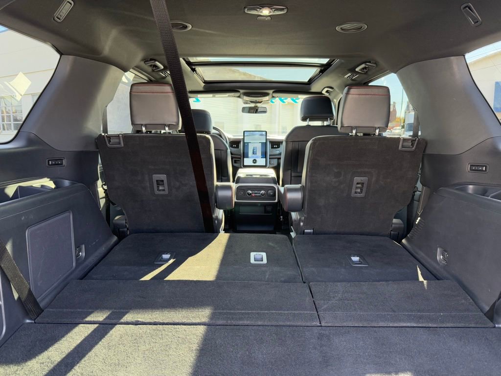 Used 2022 Ford Expedition Limited image 32