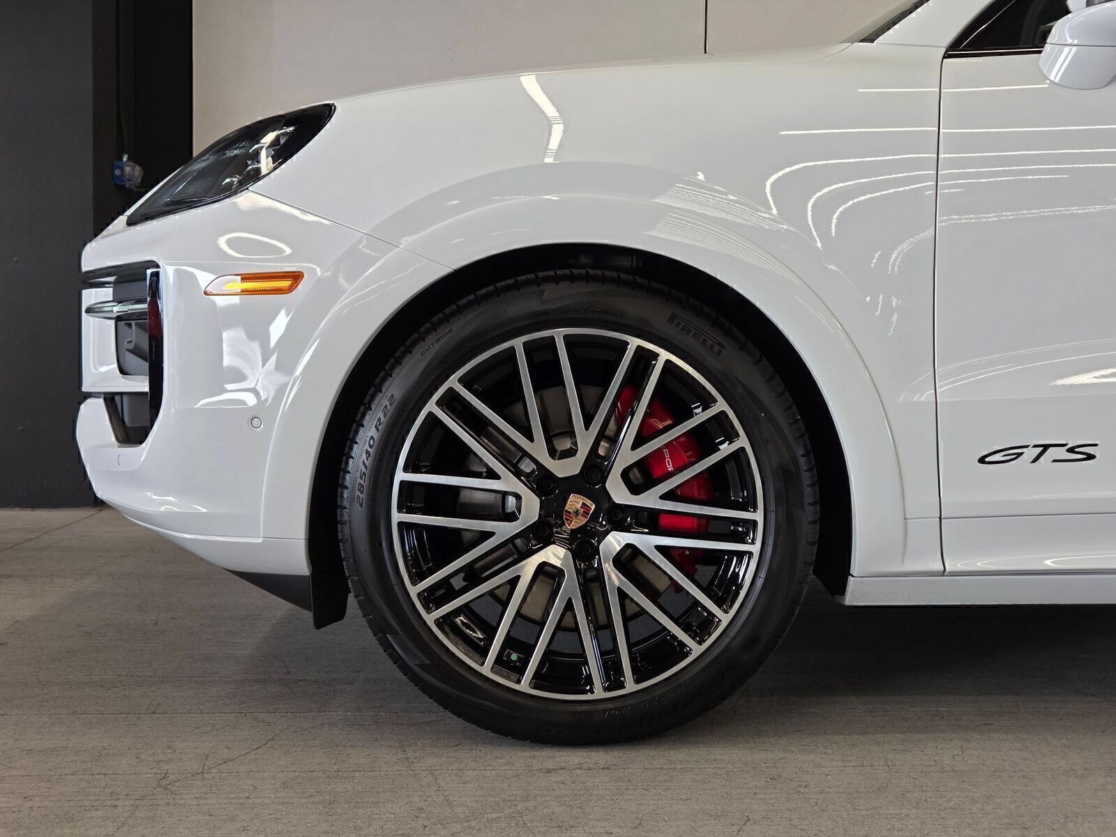 Used 2026 Porsche Cayenne GTS AWD/4WD image 9