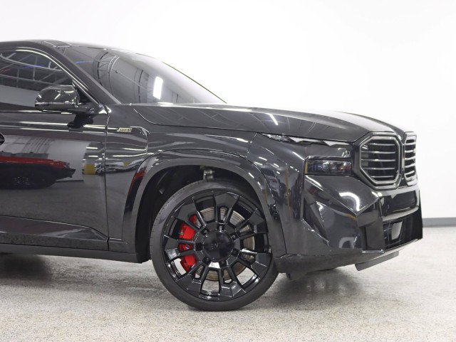 Used 2023 BMW XM AWD/4WD image 2