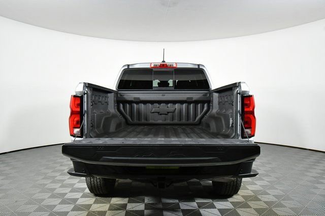 Used 2024 Chevrolet Colorado Z71 w/ Z71 Convenience Package 2 image 25