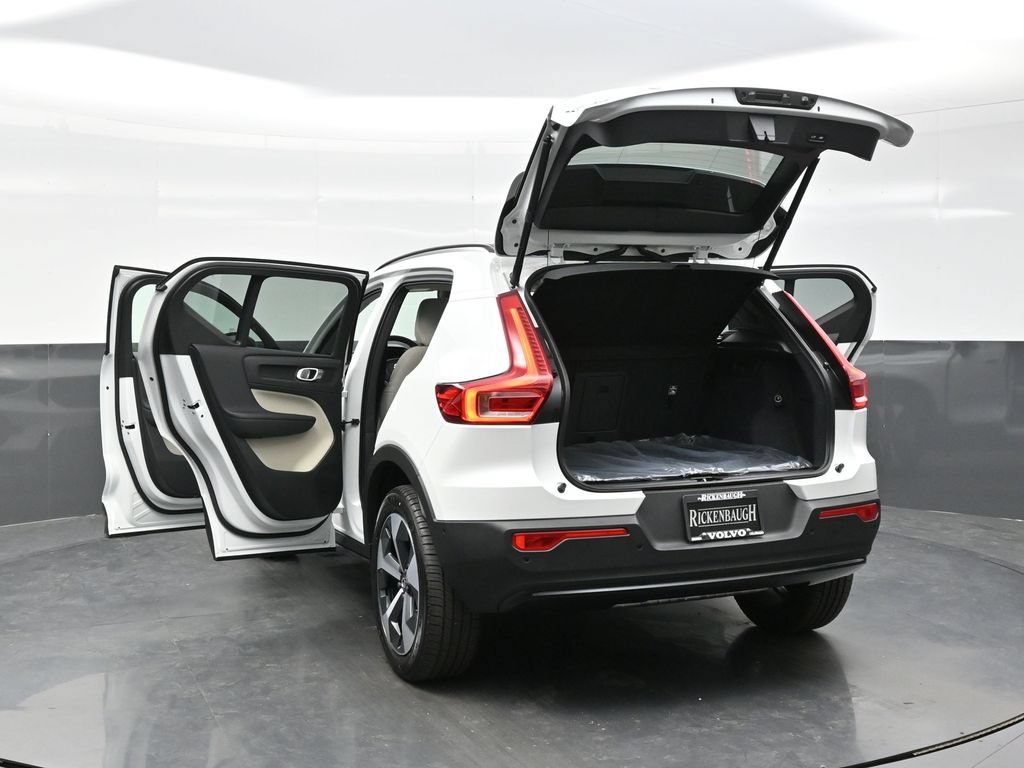 New 2026 Volvo XC40 B5 Plus w/ Climate Package AWD/4WD image 41