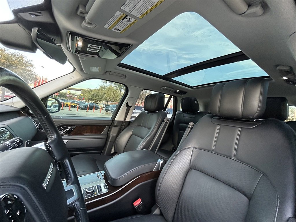 Used 2022 Land Rover Range Rover P525 Westminster Edition image 12