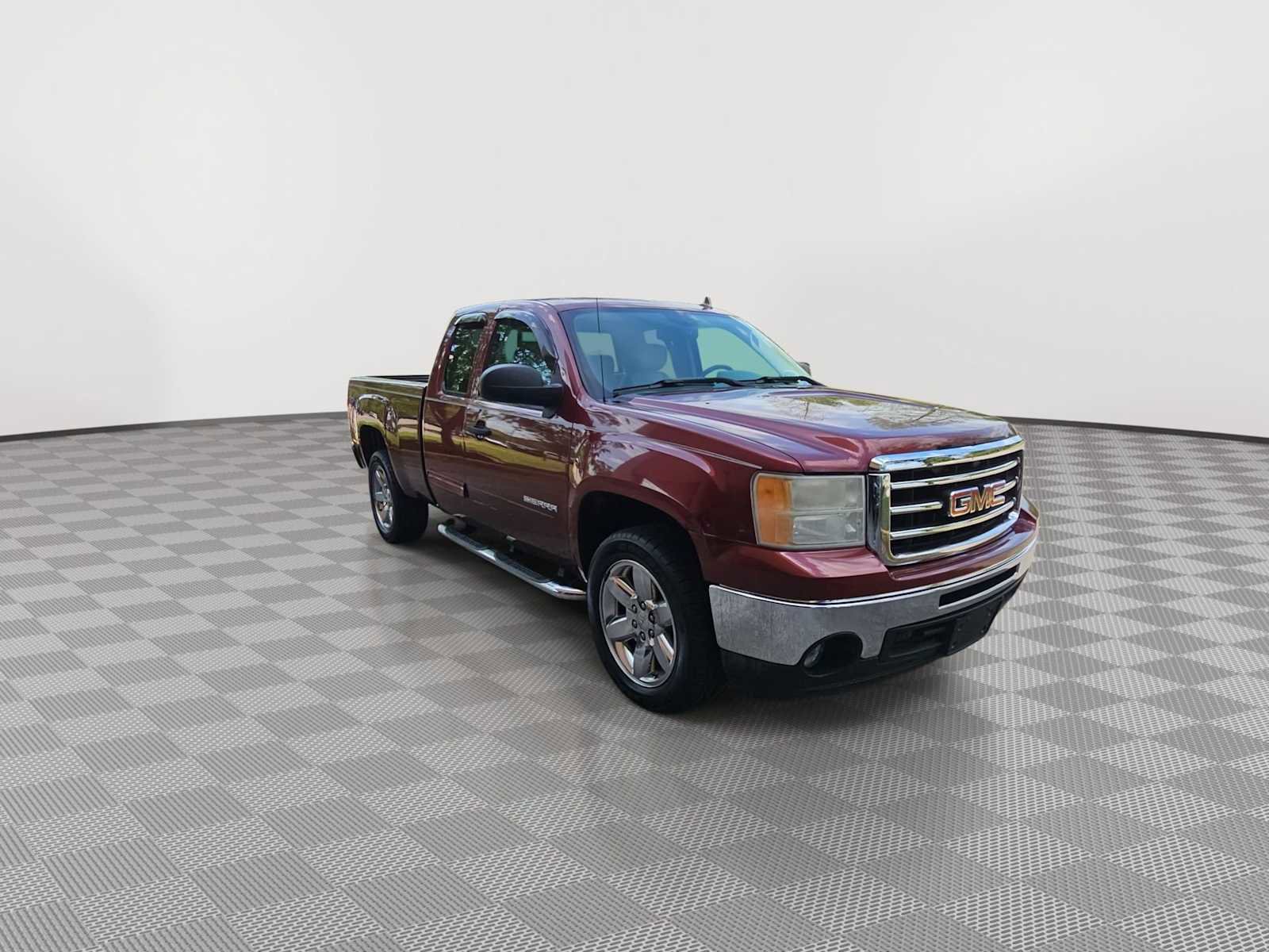 Used 2013 GMC Sierra 1500 SLE w/ SLE Preferred Package RWD image 2
