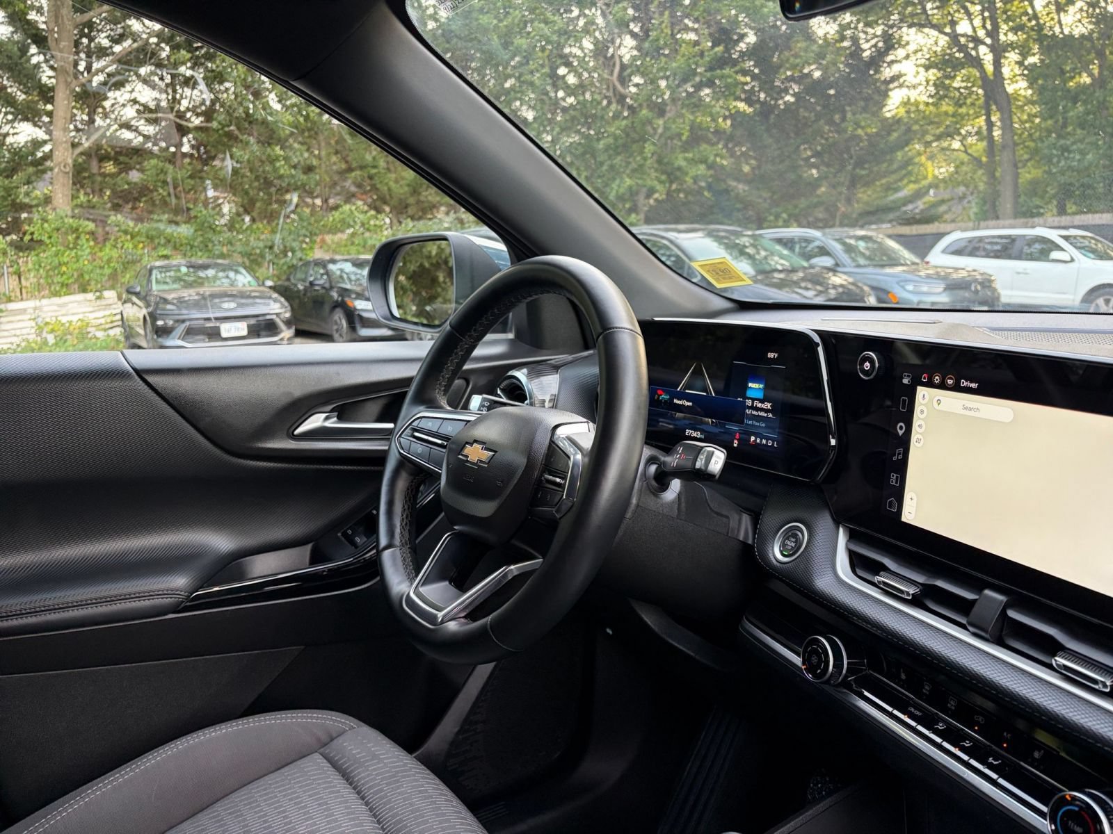 Used 2025 Chevrolet Equinox LT FWD image 34