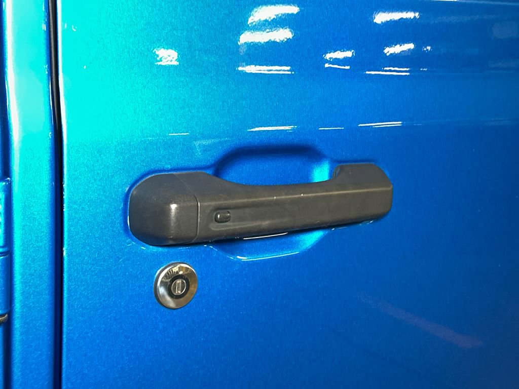 Used 2023 Jeep Wrangler Unlimited Sahara image 9