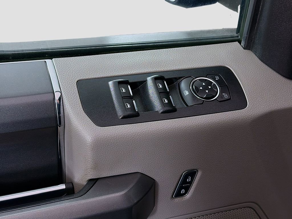 Used 2017 Ford F150 XLT w/ Equipment Group 302A Luxury image 27