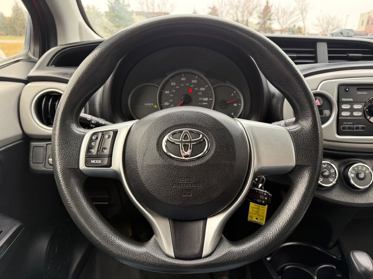 Used 2013 Toyota Yaris LE image 26