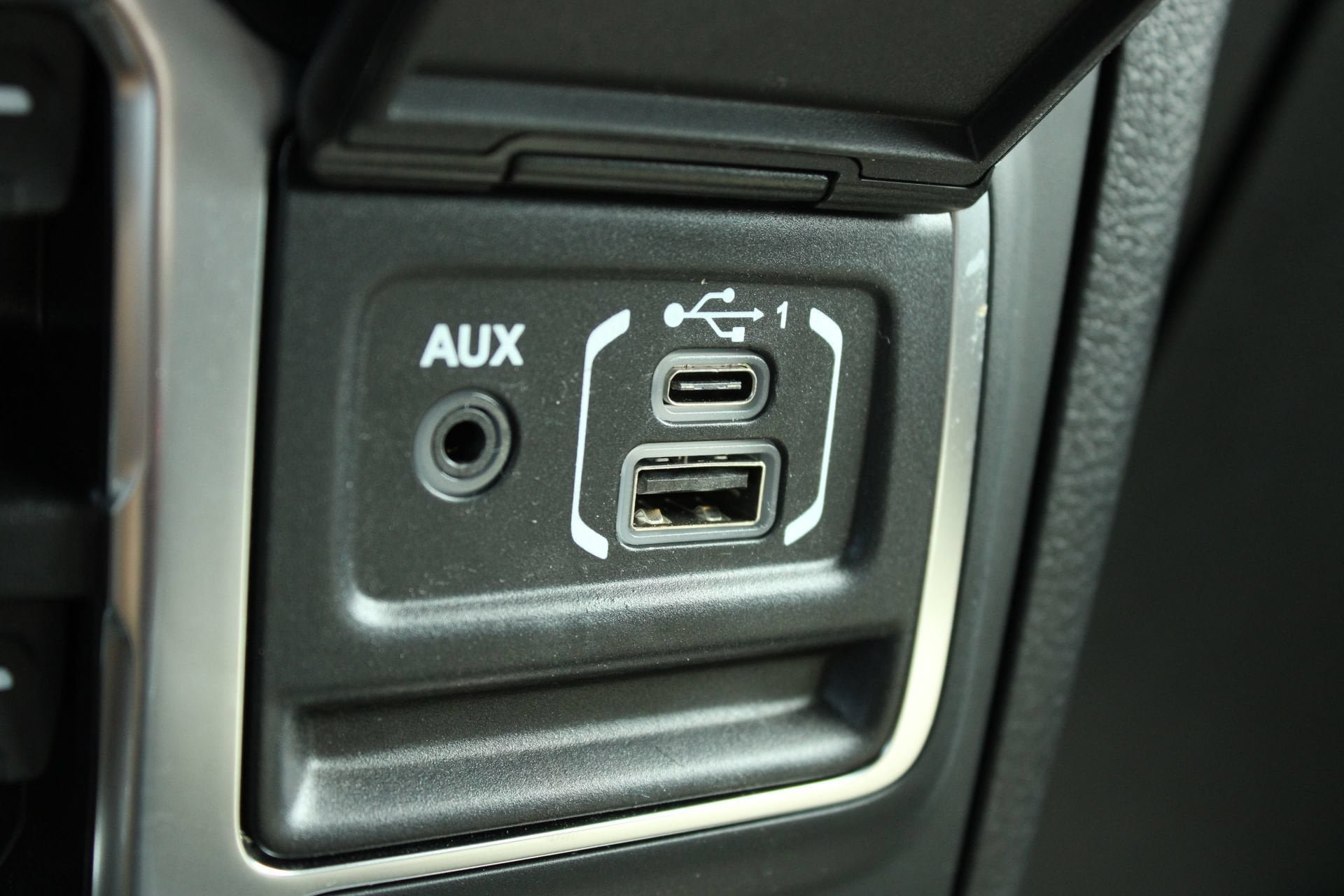 Used 2025 Jeep Wrangler Unlimited Sport AWD/4WD image 39