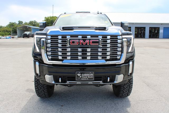 Used 2024 GMC Sierra 2500 Denali w/ Denali Reserve Package image 2