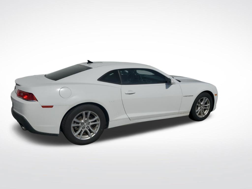 Used 2015 Chevrolet Camaro LS RWD image 4