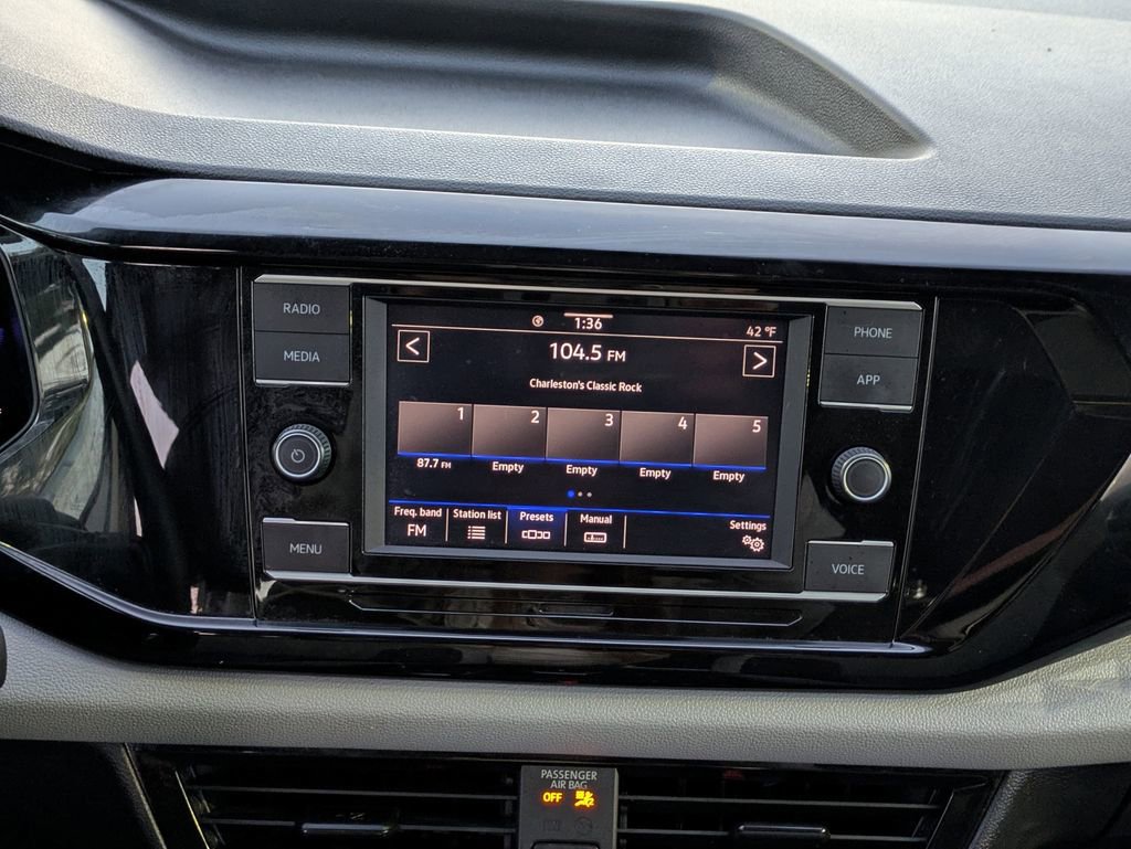 Used 2022 Volkswagen Taos S image 18