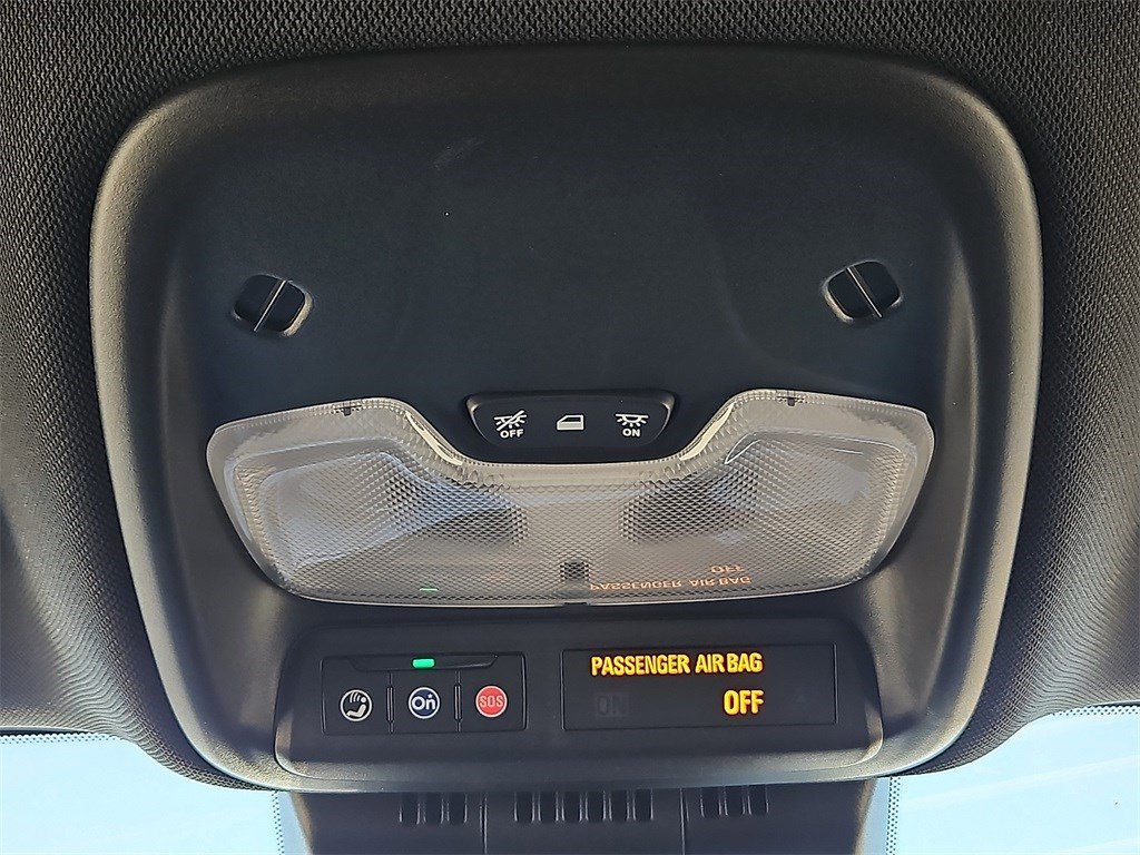 Used 2023 Chevrolet Colorado Z71 w/ Z71 Convenience Package 2 image 28