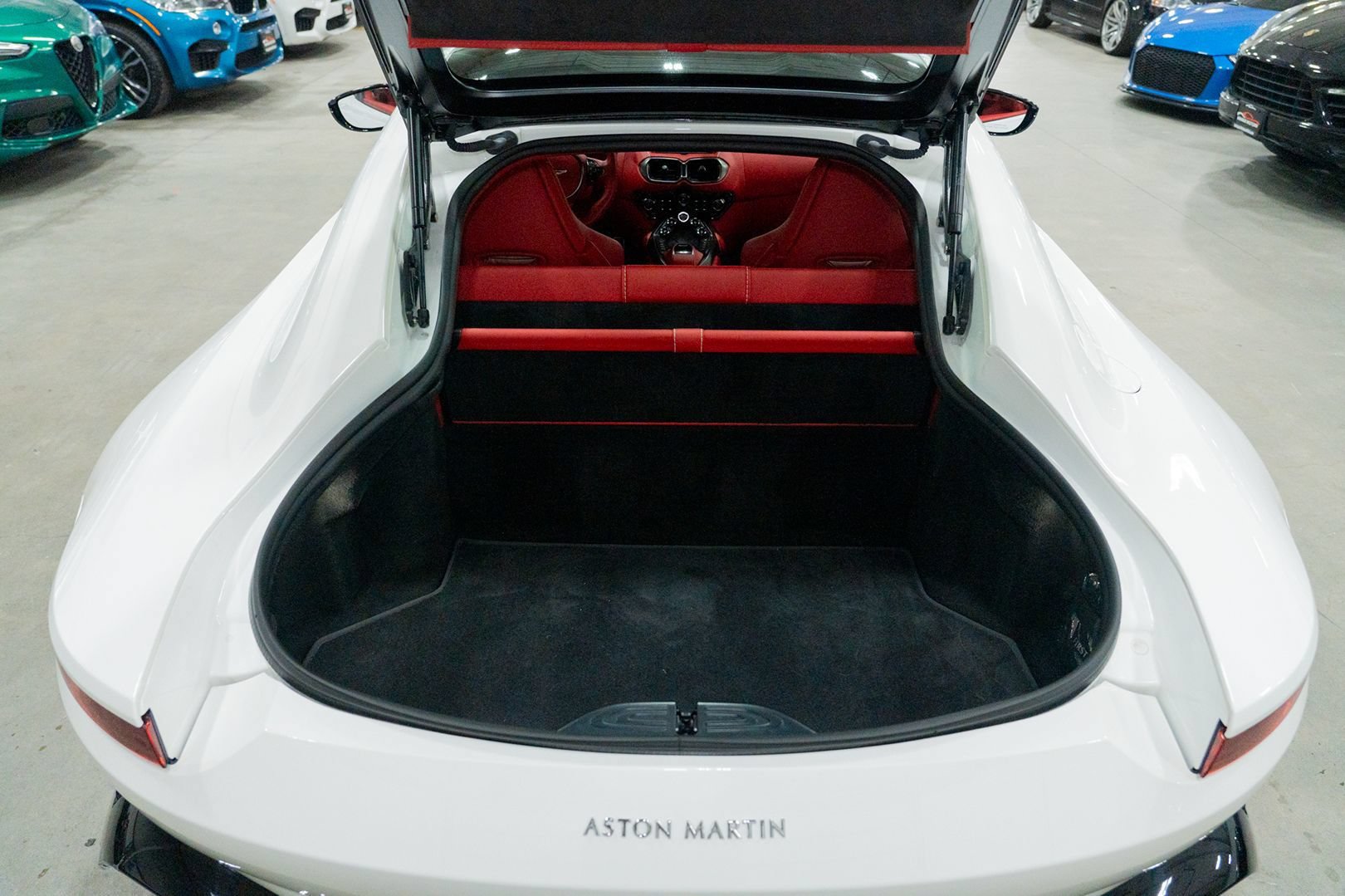 Used 2019 Aston Martin V8 Vantage Coupe RWD image 23