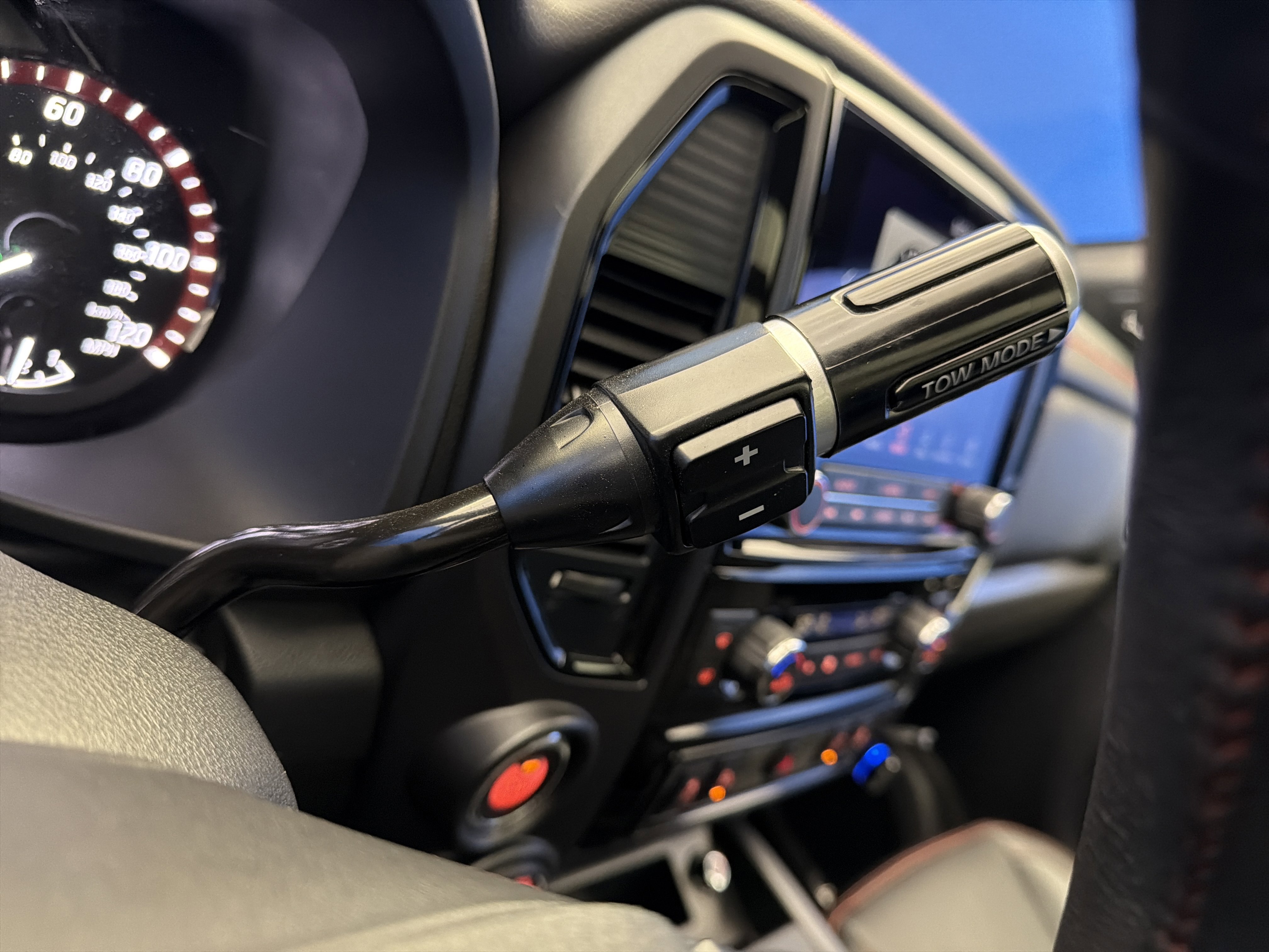 Used 2023 Nissan Titan PRO-4X w/ Pro-4x Convenience Package image 24