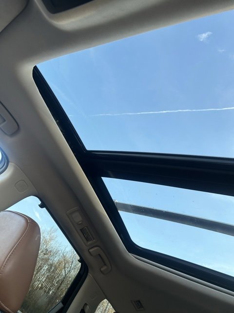 Used 2022 Nissan Pathfinder Platinum w/ Cargo Package image 12