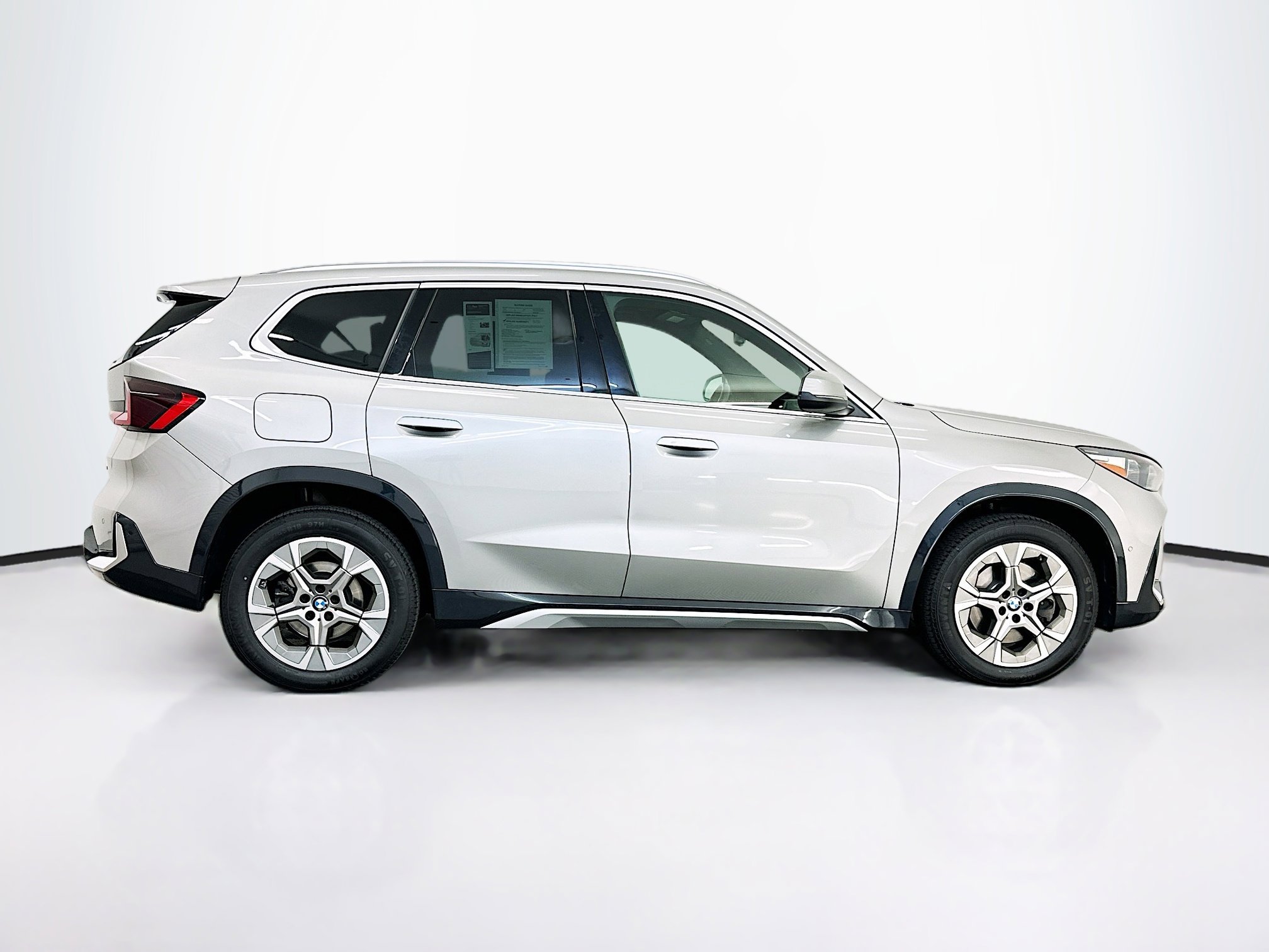 Used 2025 BMW X1 xDrive28i image 10
