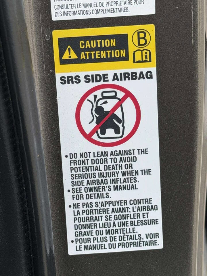 Used 2013 Toyota RAV4 Limited AWD/4WD image 22