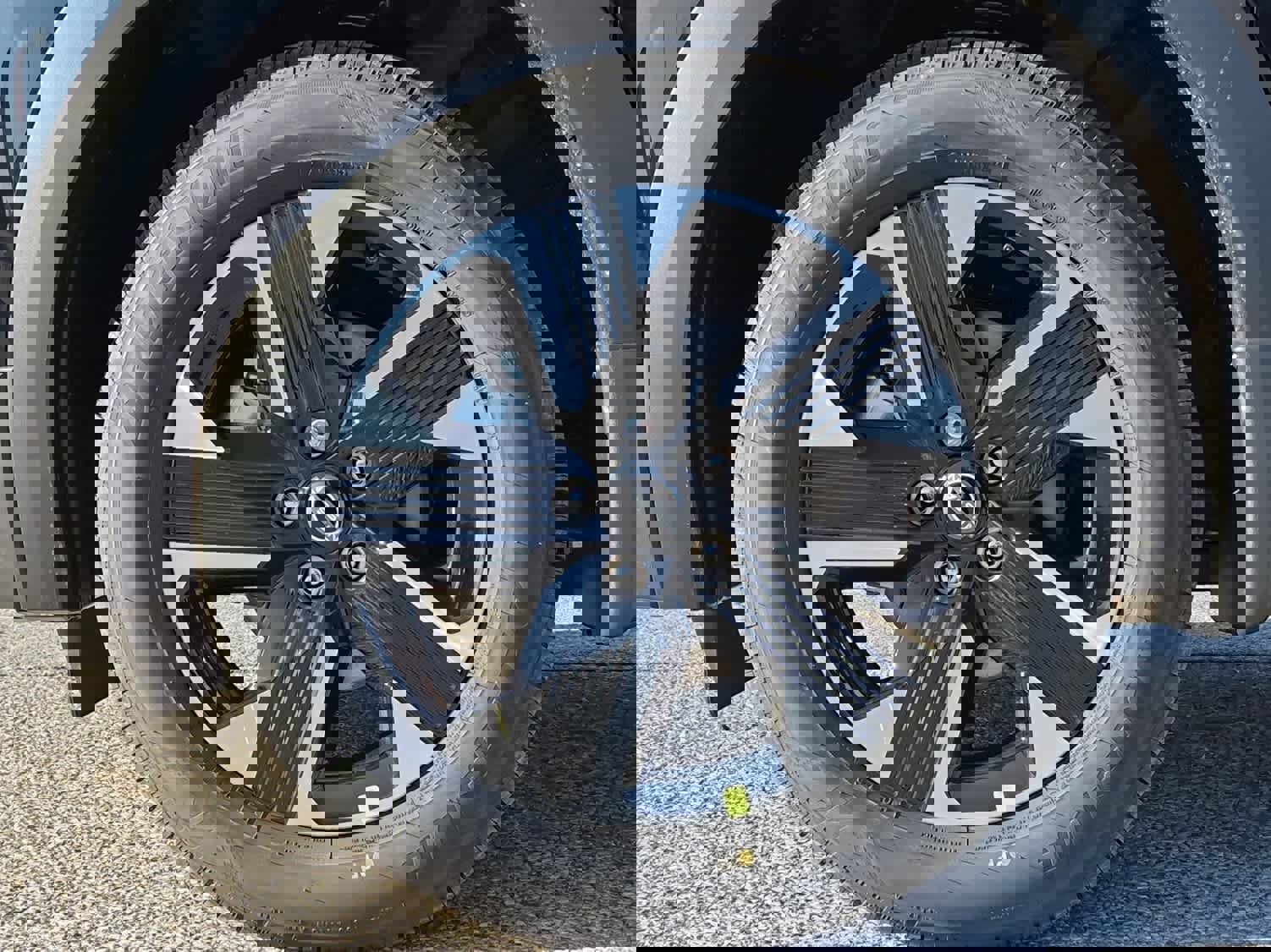 New 2026 Nissan Kicks SV w/ Cold Weather Package AWD/4WD image 6