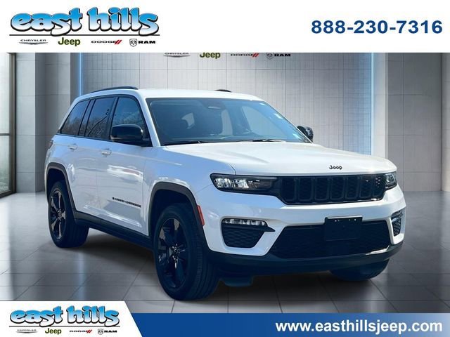 Used 2023 Jeep Grand Cherokee Limited w/ Black Appearance Package