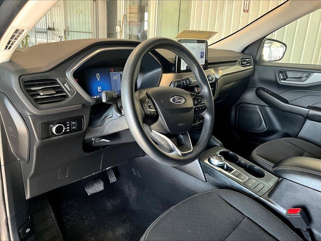 Used 2025 Ford Escape Active AWD/4WD image 8