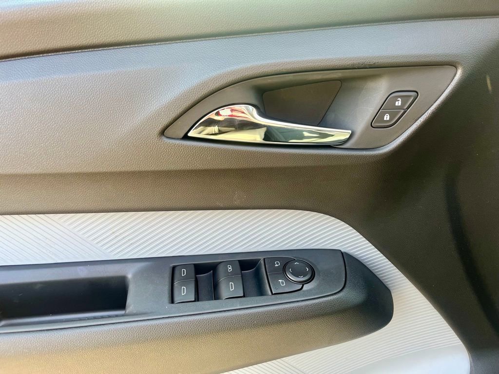 New 2027 Chevrolet Bolt LT w/ Comfort Package image 9