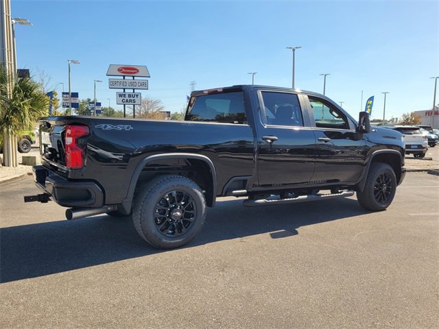 Used 2025 Chevrolet Silverado 2500 Custom w/ Custom Value Package image 7