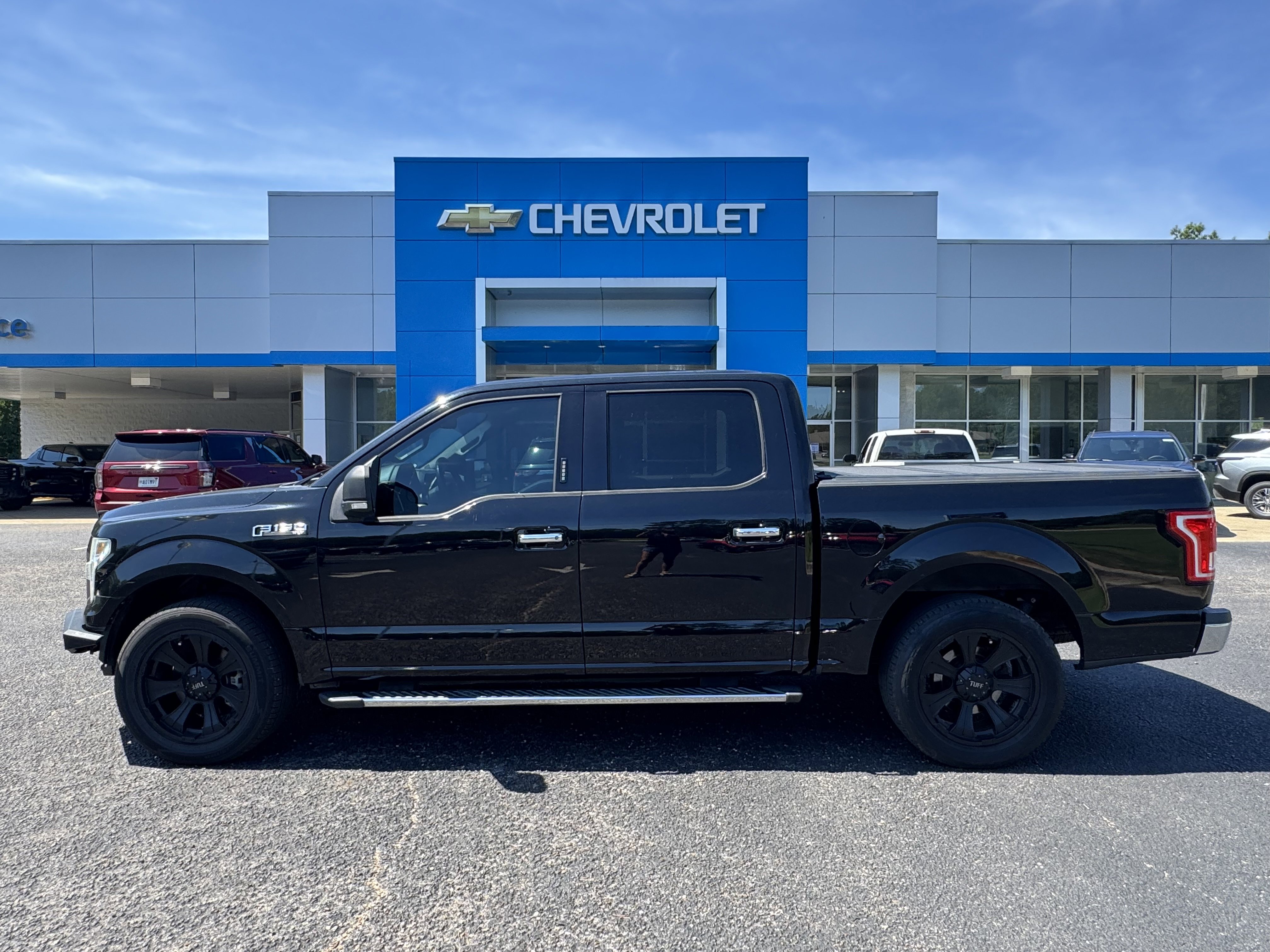 Used 2017 Ford F150 XLT w/ Equipment Group 302A Luxury image 1