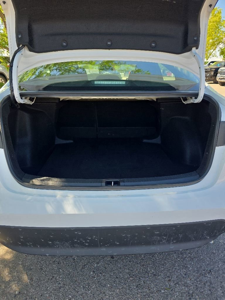 Used 2024 Toyota Corolla LE FWD image 7