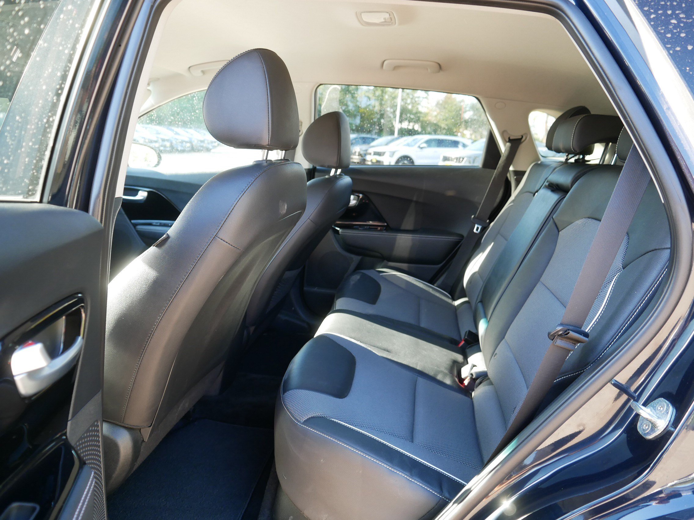 Used 2022 Kia Niro EX w/ Cold Weather Package FWD image 35