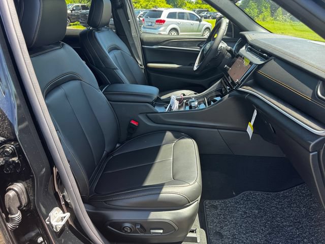 New 2026 Jeep Grand Cherokee Limited AWD/4WD image 14
