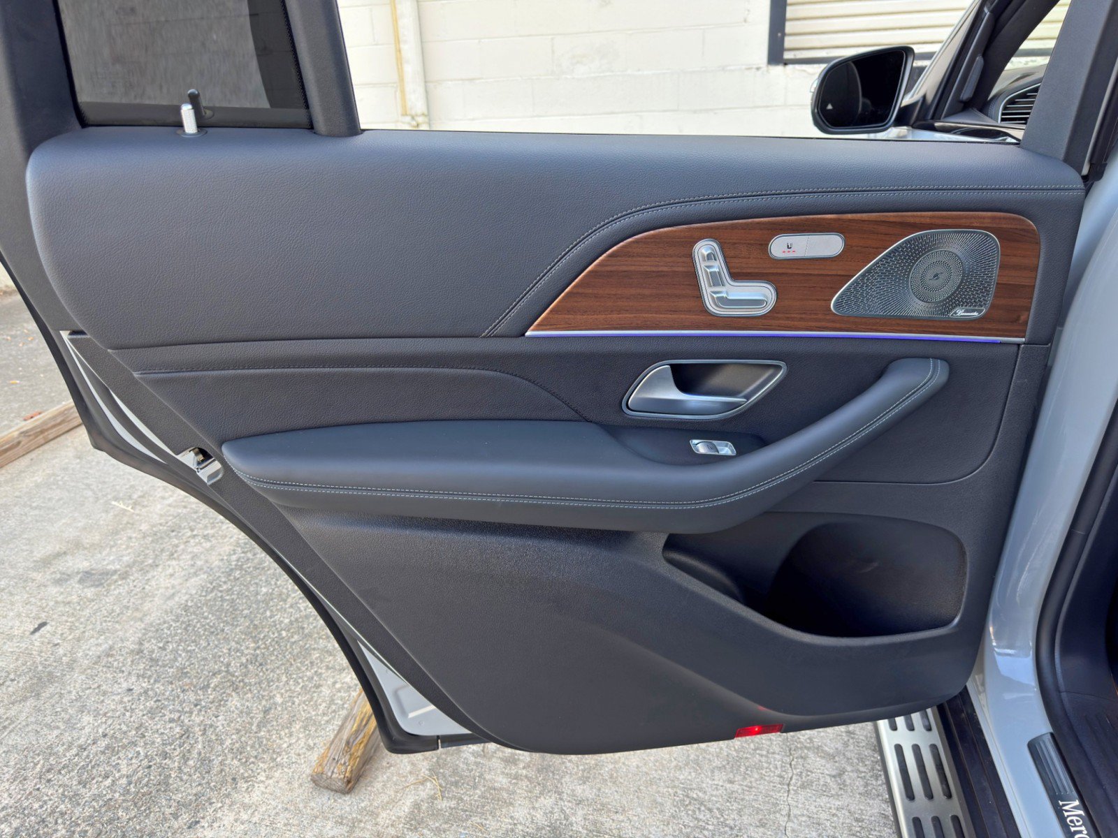 Used 2024 Mercedes-Benz GLS 580 4MATIC image 55
