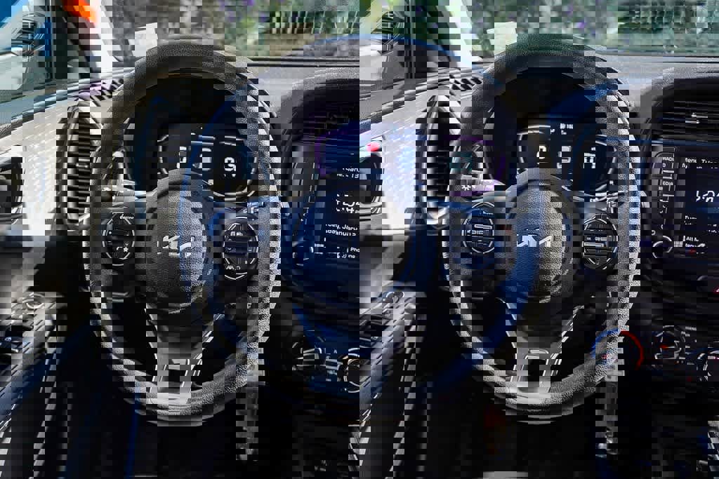 Used 2023 Kia Soul LX w/ LX Technology Package image 13