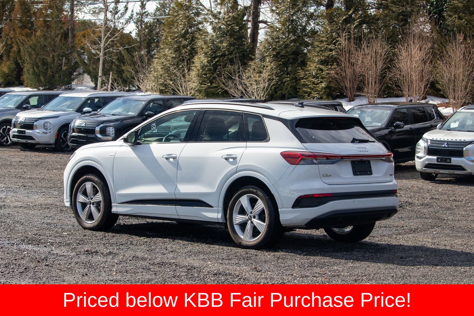 Used 2024 Audi Q4 e-tron Premium image 5