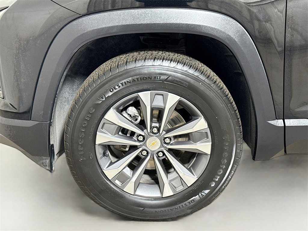 Used 2025 Chevrolet Equinox LT w/ Convenience Package II image 29