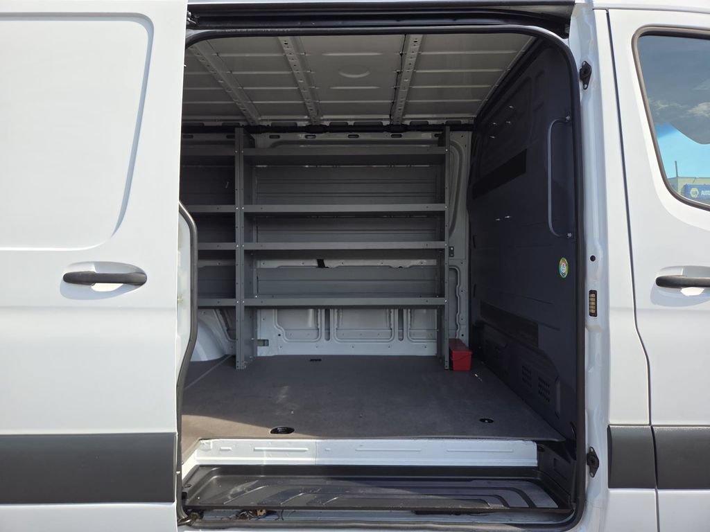Used 2022 Mercedes-Benz Sprinter 1500 image 17